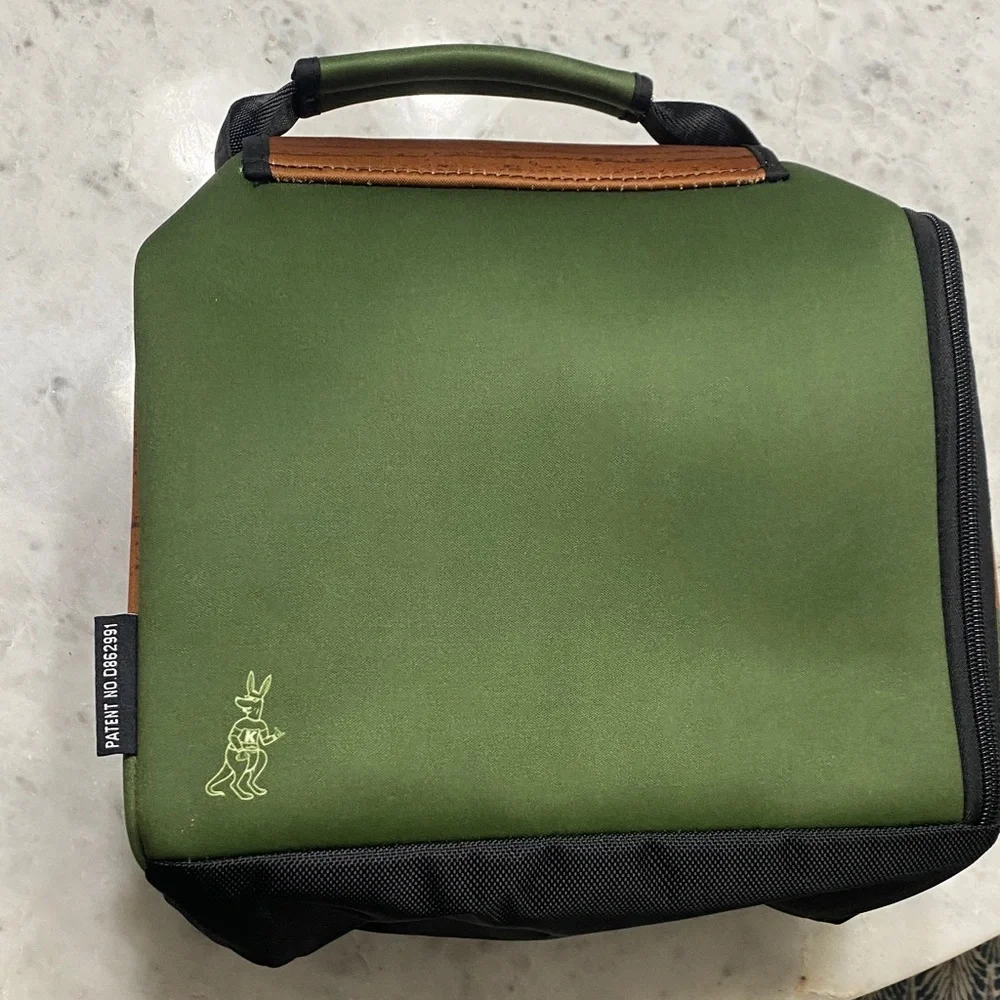 NWT Kanga The Case Mate Green 12 cans cooler